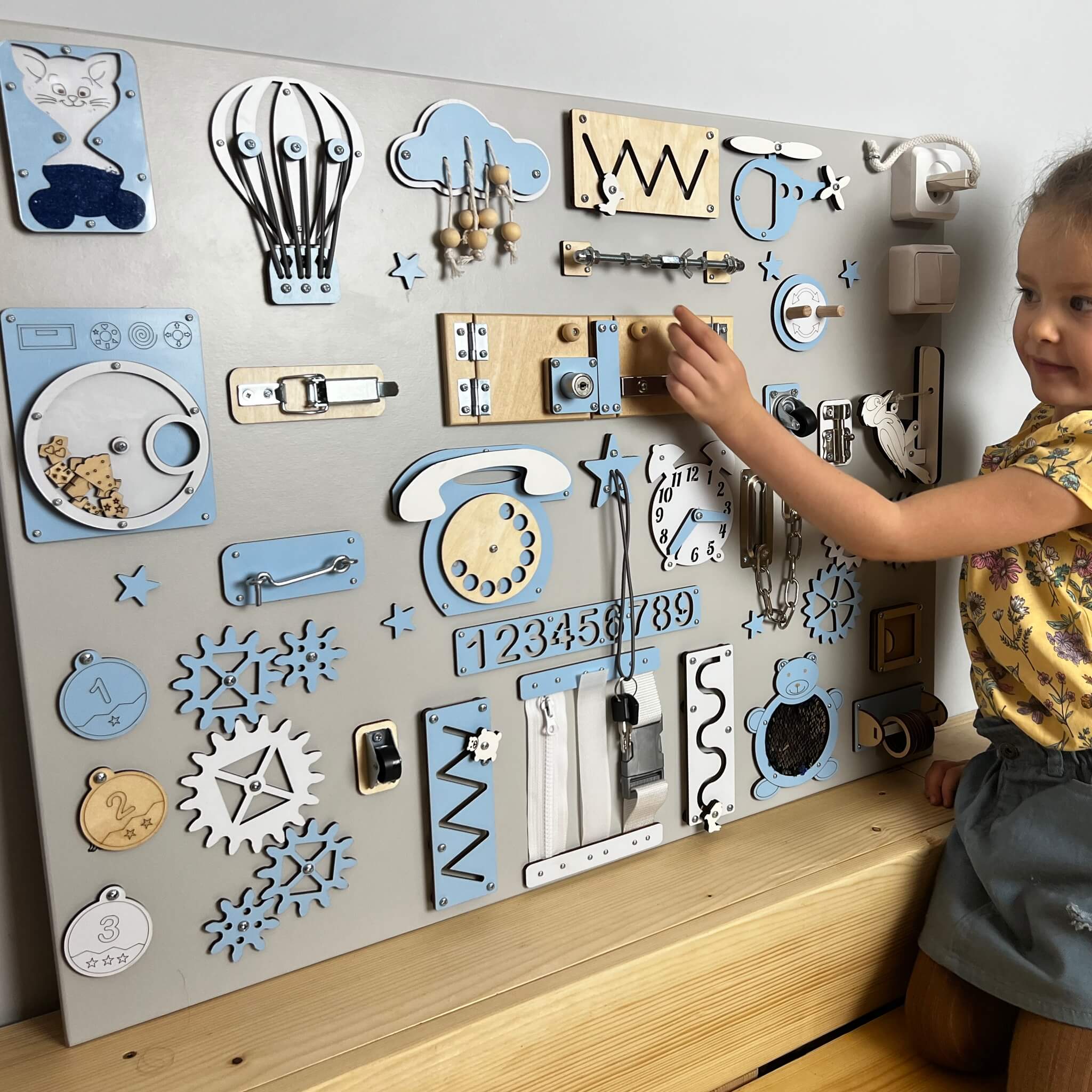 Tableau D’activités Montessori Lion – Busy Board Pour Enfants Dès 10 Mois, 17 Activités, Jouet Sensoriel Et éducatif - 5